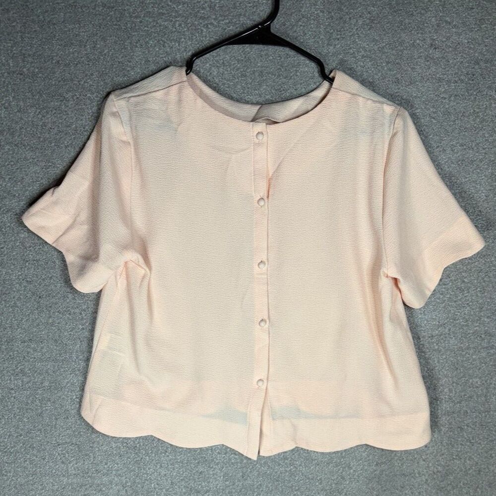 Short Sleeve Button-Up Blouse Size Large